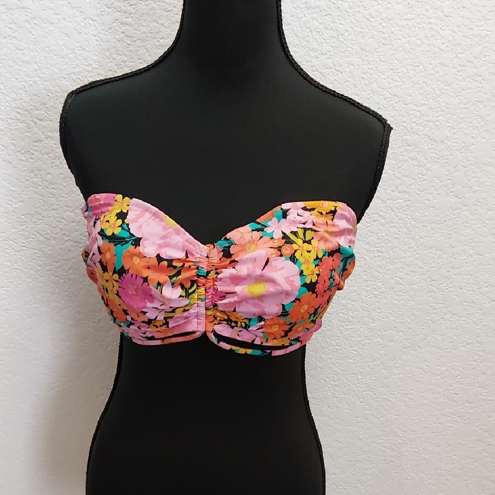 Floral Strapless Bikini Top
